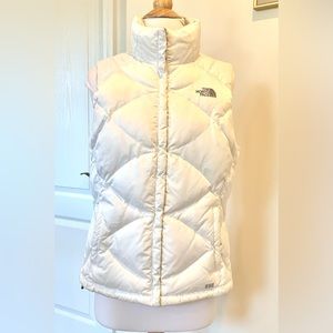 Women’s North Face Vest, size M